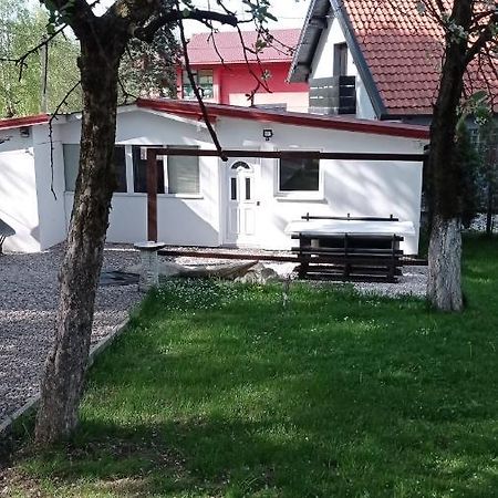 Ravne Apartman Visoko Eksteriør billede